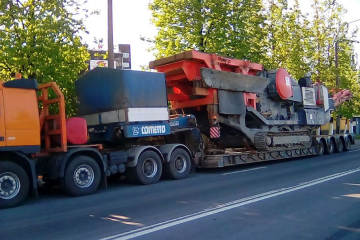 Перевозка дробилки на трале COMETTO, грузоподъемностью 75 тонн